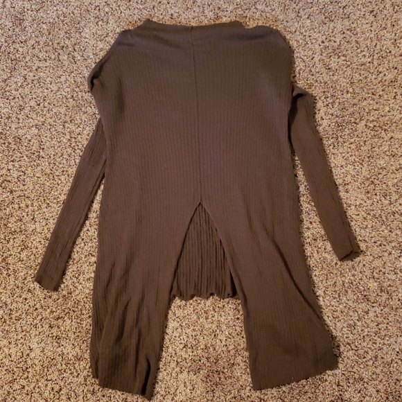 LOWEST PRICE-Open Back Long Sleeve - Picture 2 of 3